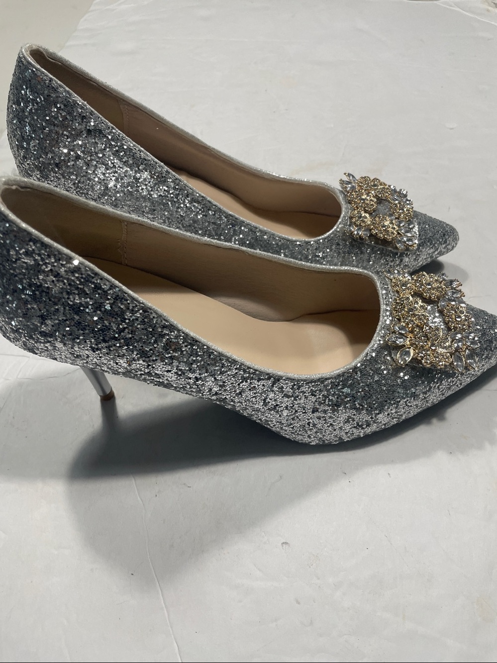 Silver Glitter Pointed Toe Pumps with Gold Crystal Accent size 9 - Picture 2 of 7